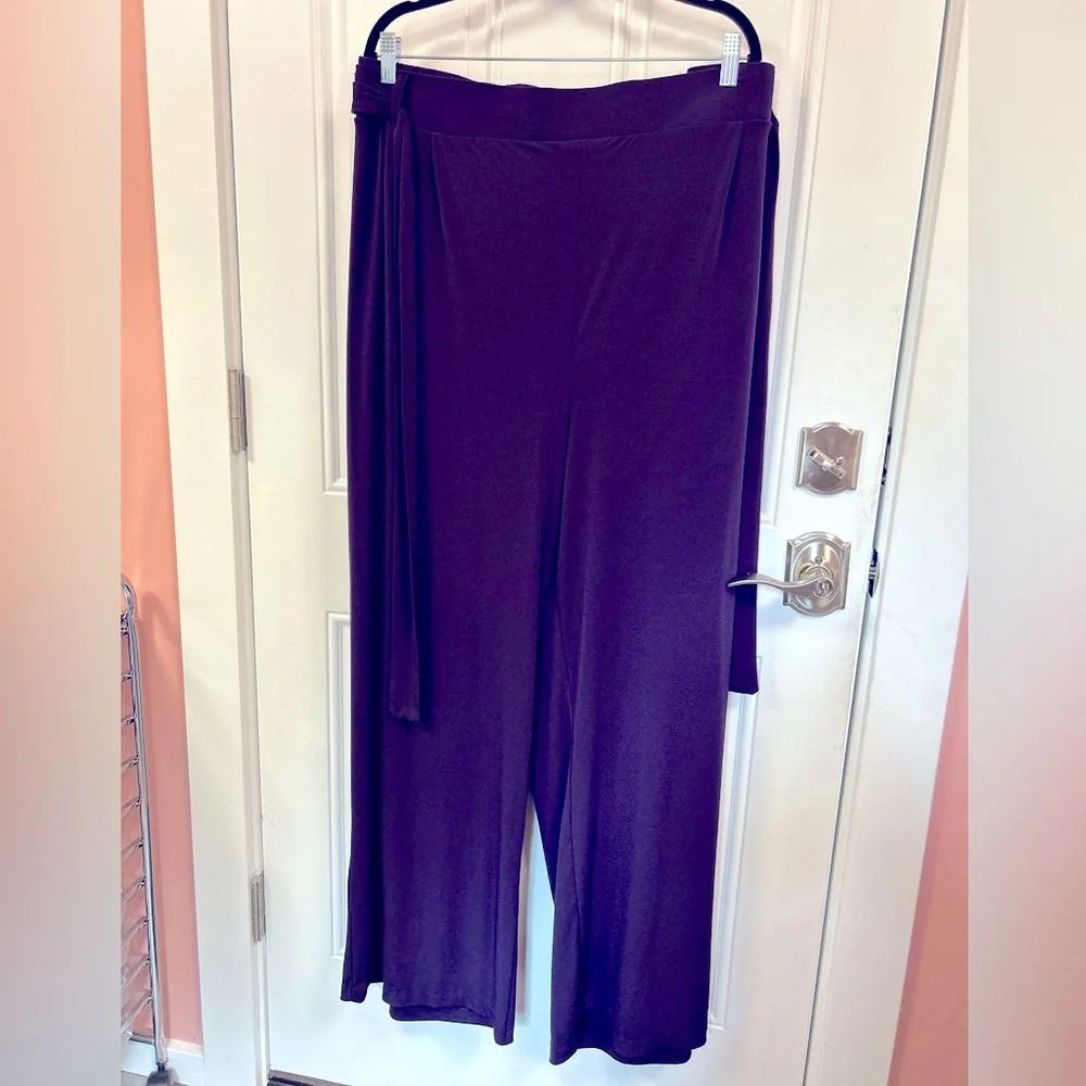 Torrid Crepe High Rise Wide Leg Pants Size 6 Dark Purple - Picture 1 of 7